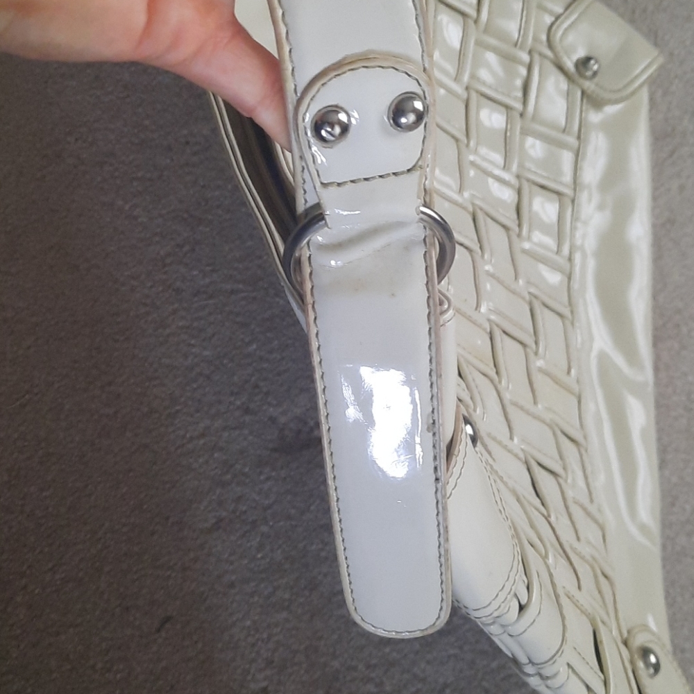 Chinese Laundry purse - Picture 6 of 6